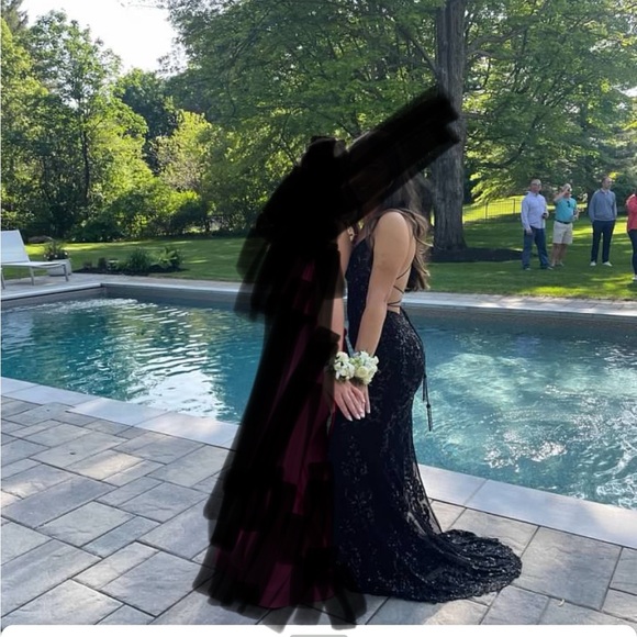 Sherrie Hill black Prom dress 54329 Beaded gown with deep 
V-neckline Sz2 Black - Picture 7 of 16